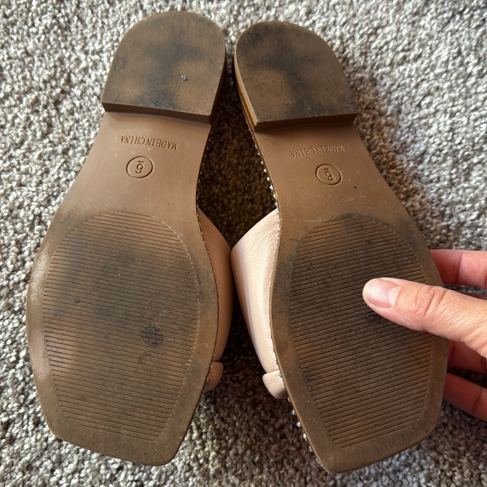 Steve Madden flips flops/flats/sandals - Picture 4 of 4